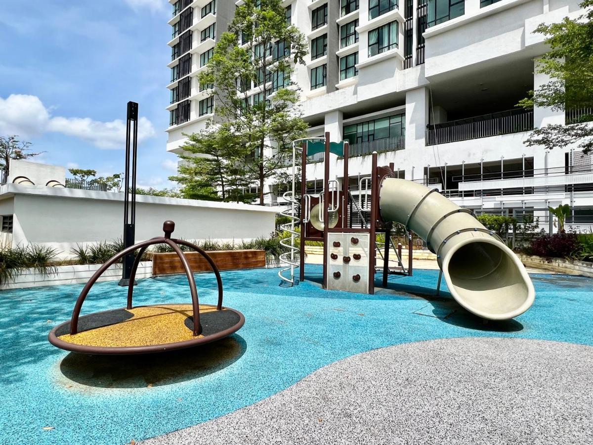 Royale Cottage Midvalley Netflix Pools 4 Pax Johor Bahru Exterior foto