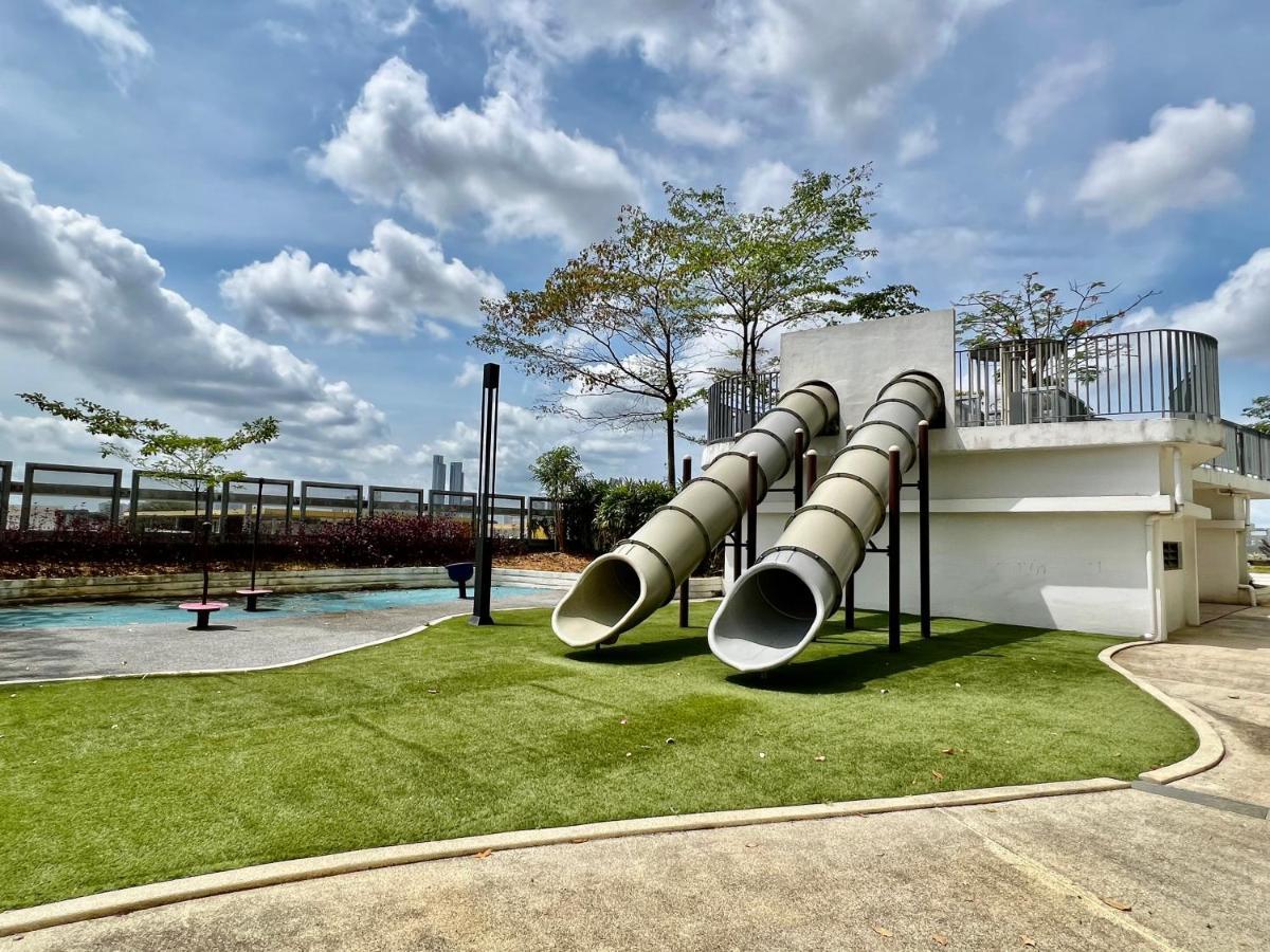 Royale Cottage Midvalley Netflix Pools 4 Pax Johor Bahru Exterior foto